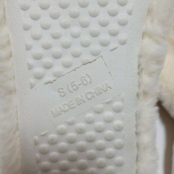 MIXIT Bear Slippers Girls Size 5-6 Ivory Cream Plush Very Soft Slip On GUC - Picture 12 of 13